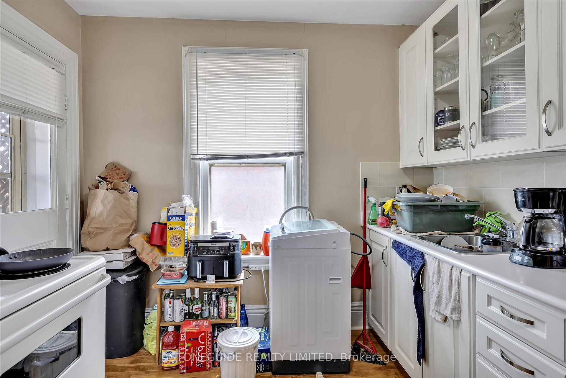 Photo 18 of 320-322 Pearl Avenue, Peterborough, Town Ward 3 — HOMEH