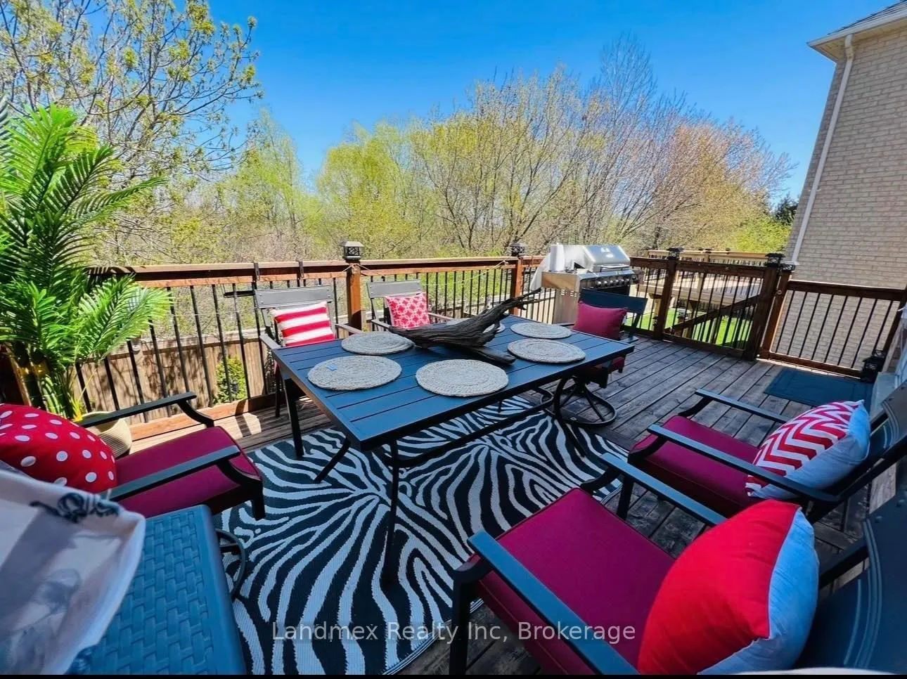 Photo 8 of 50 Charleswood Circle, Brampton, Fletcher's Meadow — HOMEH