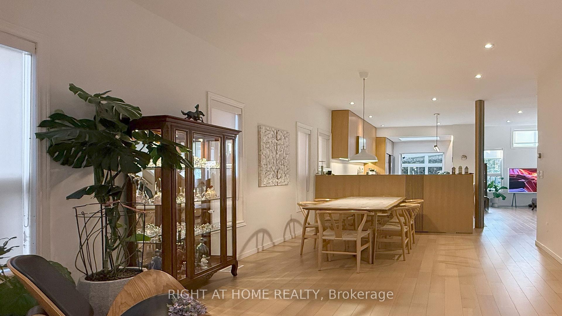 Photo 4 of 12 Signet Way, Vaughan, Vellore Village — HOMEH