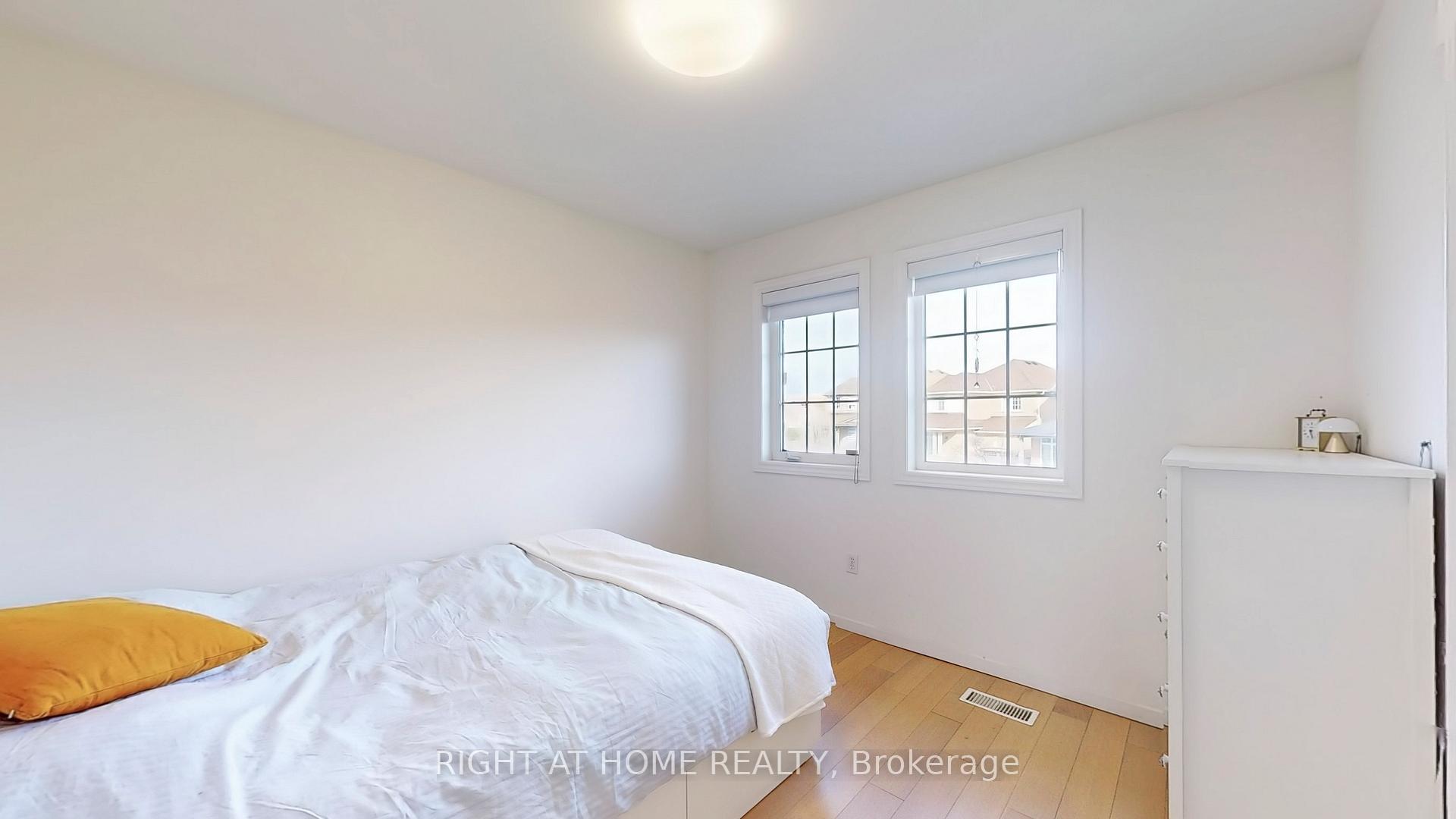 Photo 27 of 12 Signet Way, Vaughan, Vellore Village — HOMEH
