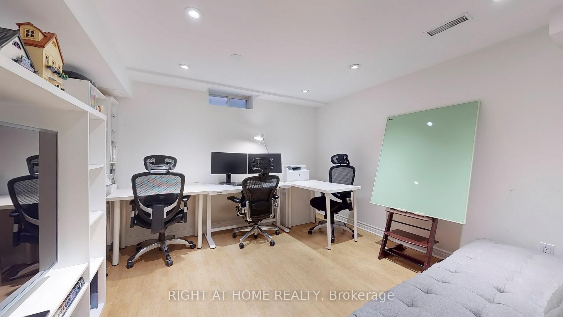 Photo 32 of 12 Signet Way, Vaughan, Vellore Village — HOMEH