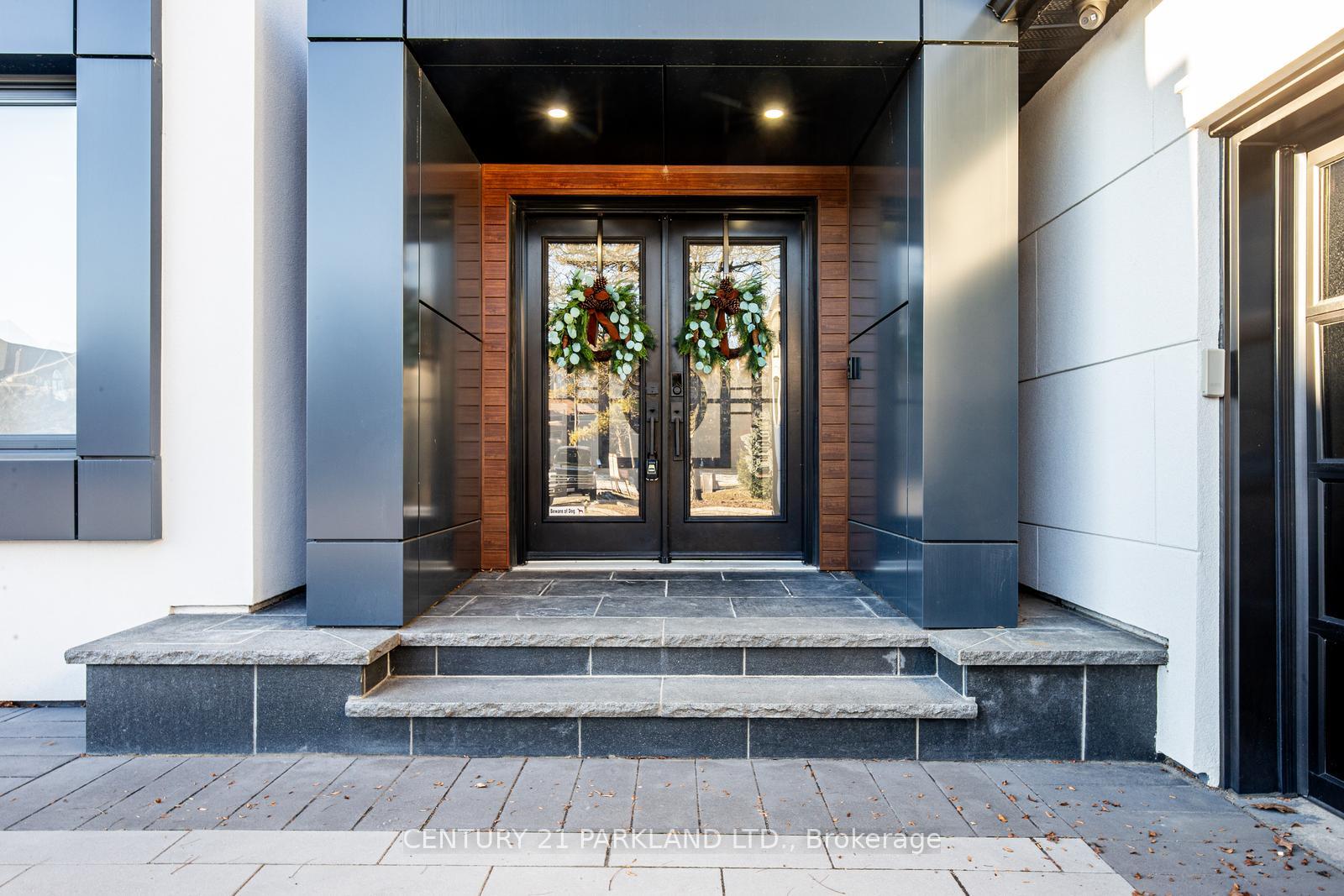 Front of 72 Chatsworth Court