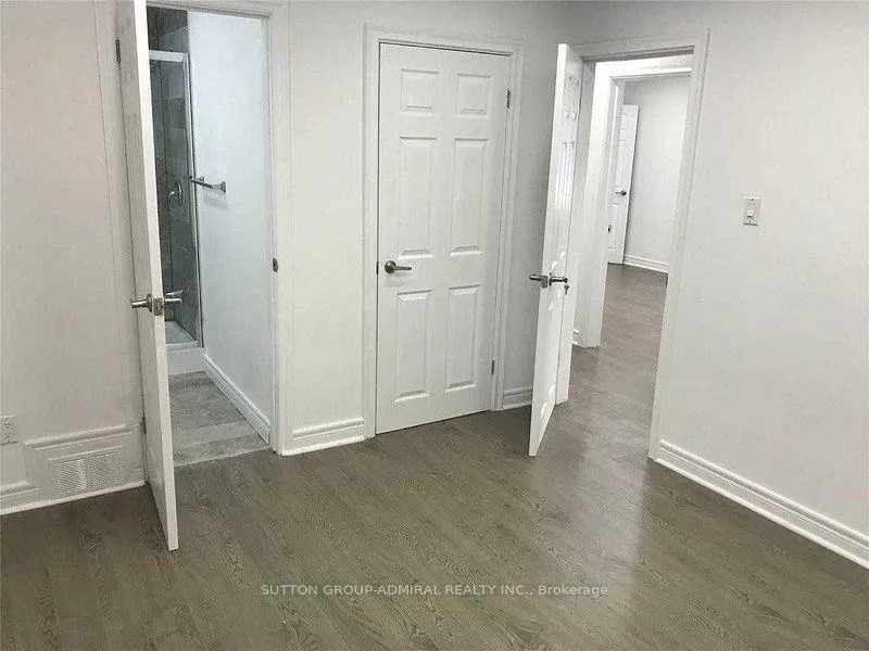 Photo 12 of 2 Sevenoaks Avenue, Etobicoke, Stonegate-Queensway — HOMEH