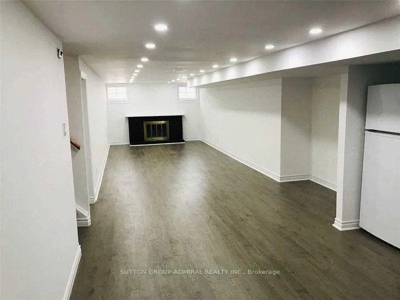 Photo 14 of 2 Sevenoaks Avenue, Etobicoke, Stonegate-Queensway — HOMEH