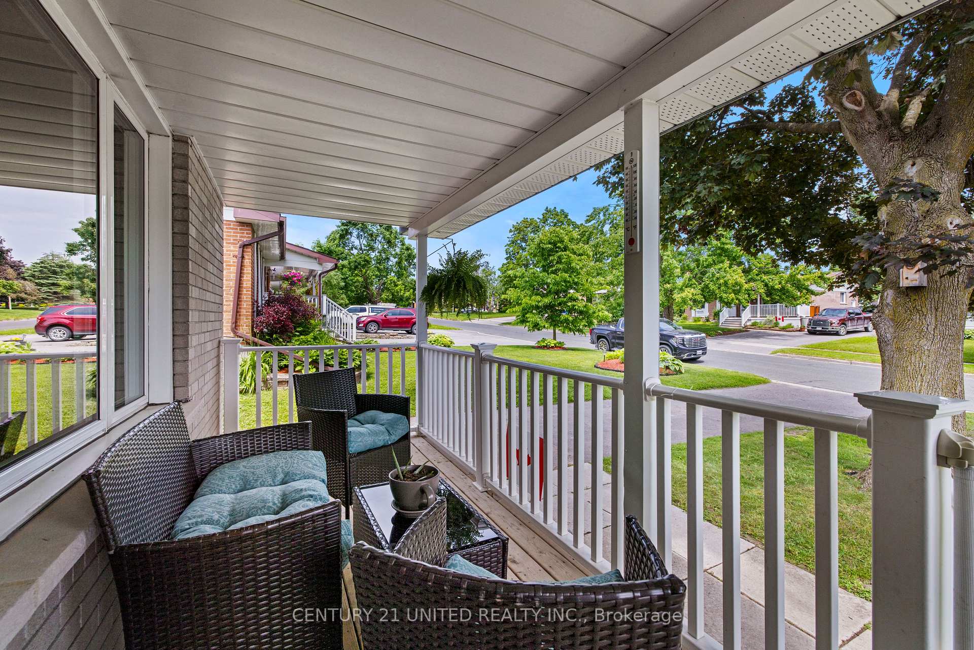 Photo 3 of 1105 Barnardo Avenue, Peterborough, Northcrest Ward 5 — HOMEH