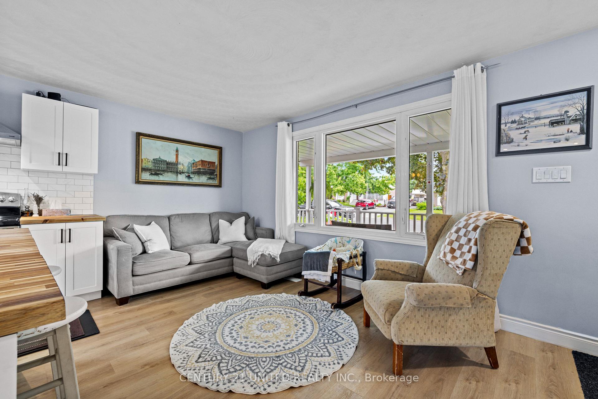 Photo 9 of 1105 Barnardo Avenue, Peterborough, Northcrest Ward 5 — HOMEH