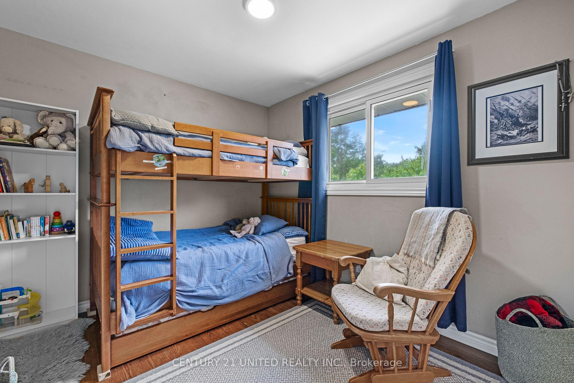 Photo 15 of 1105 Barnardo Avenue, Peterborough, Northcrest Ward 5 — HOMEH
