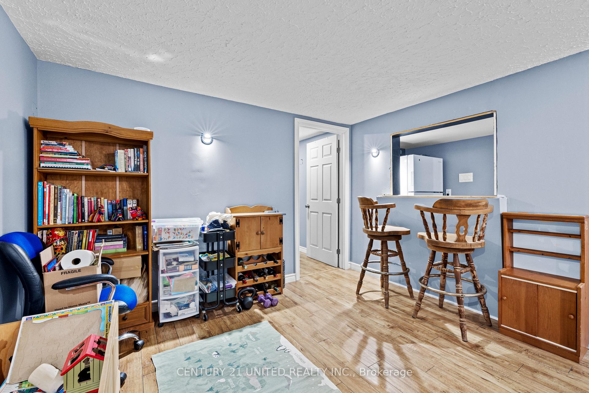 Photo 22 of 1105 Barnardo Avenue, Peterborough, Northcrest Ward 5 — HOMEH