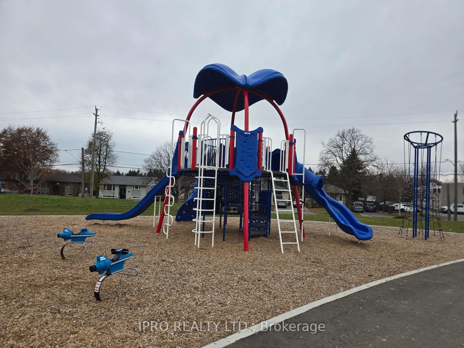 Photo 23 of 294 Okanagan Path, Oshawa, Donevan — HOMEH