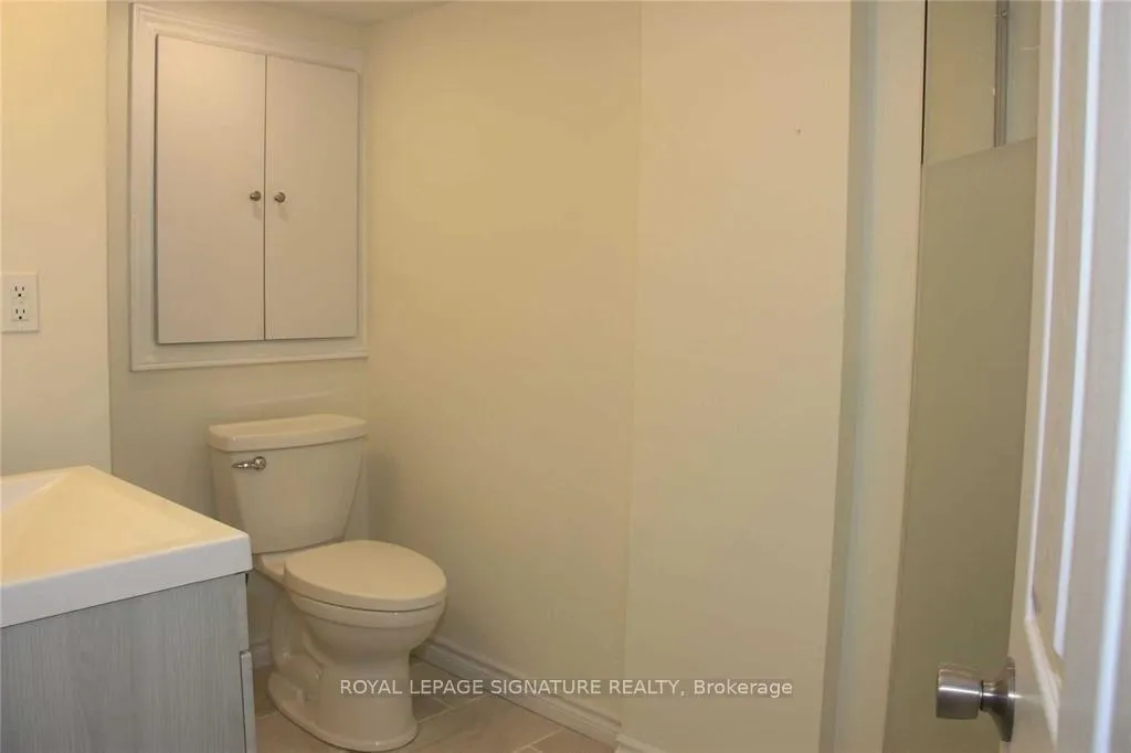 Photo 6 of Unit 4, 496 Horner Avenue, Etobicoke, Alderwood — HOMEH