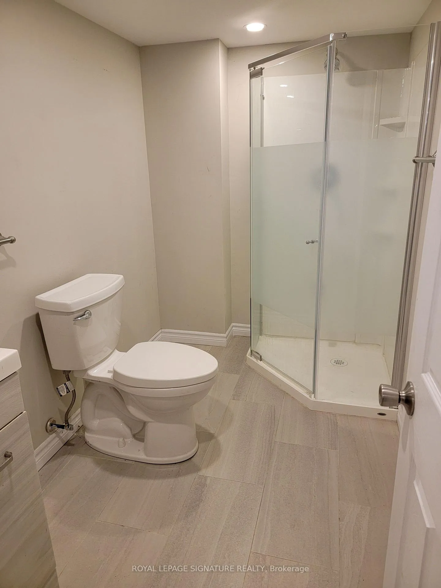Photo 8 of Unit 4, 496 Horner Avenue, Etobicoke, Alderwood — HOMEH