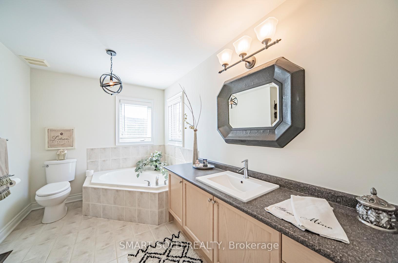 Photo 26 of 60 Chagall Drive, Vaughan, Patterson — HOMEH