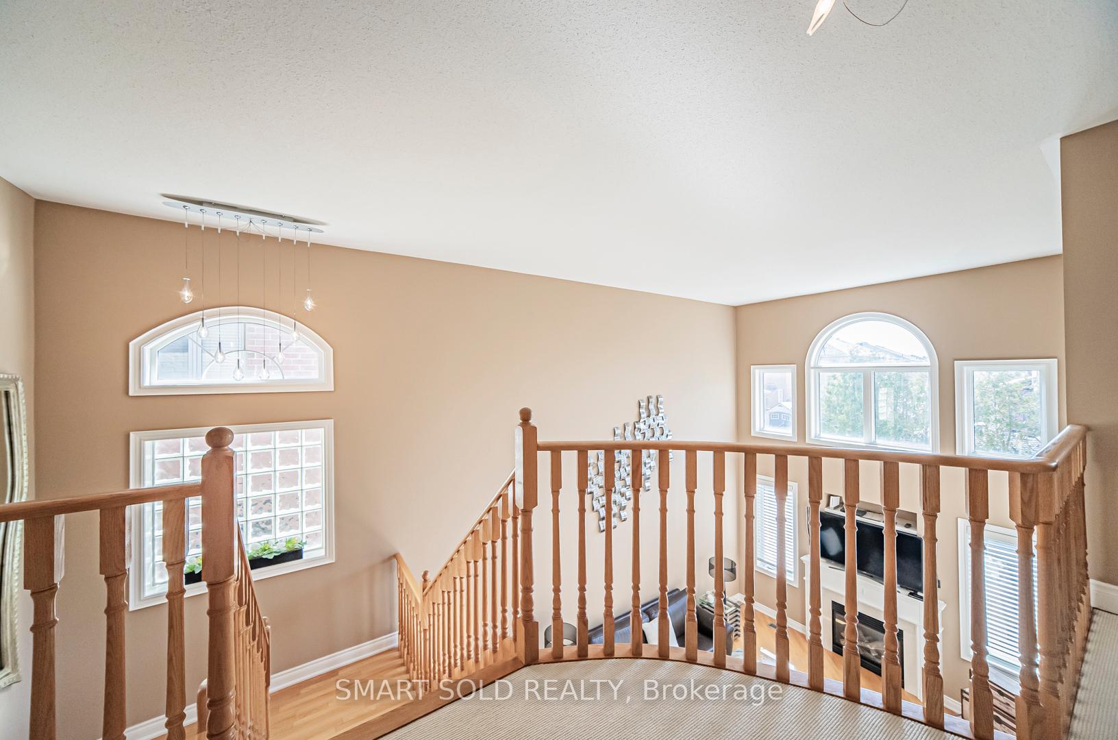 Photo 42 of 60 Chagall Drive, Vaughan, Patterson — HOMEH