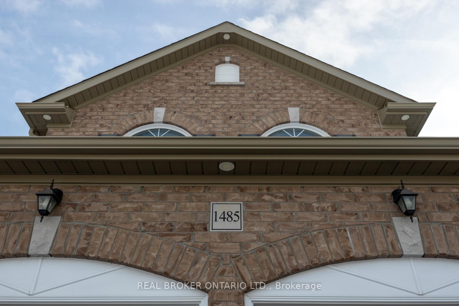 Photo 3 of 1485 Dunedin Crescent, Oshawa, Taunton — HOMEH