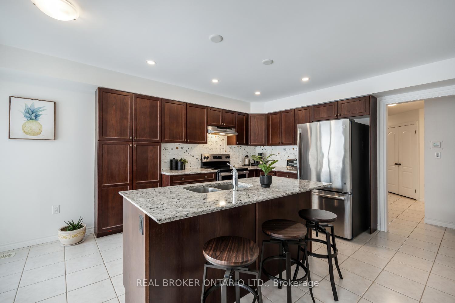 Photo 6 of 1485 Dunedin Crescent, Oshawa, Taunton — HOMEH