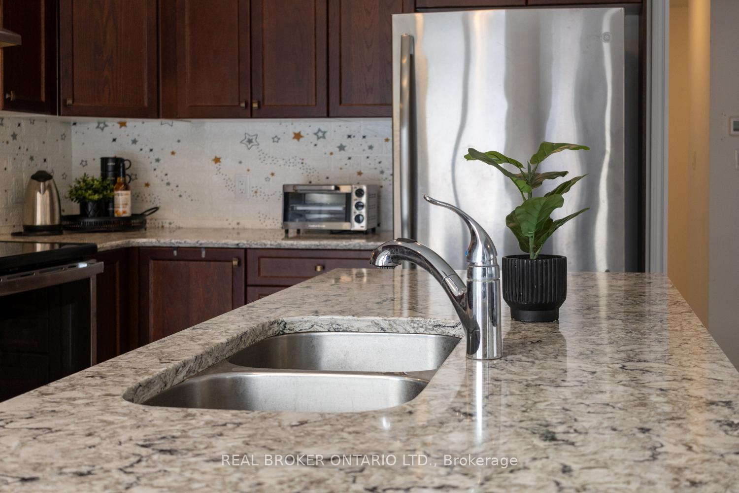 Photo 8 of 1485 Dunedin Crescent, Oshawa, Taunton — HOMEH