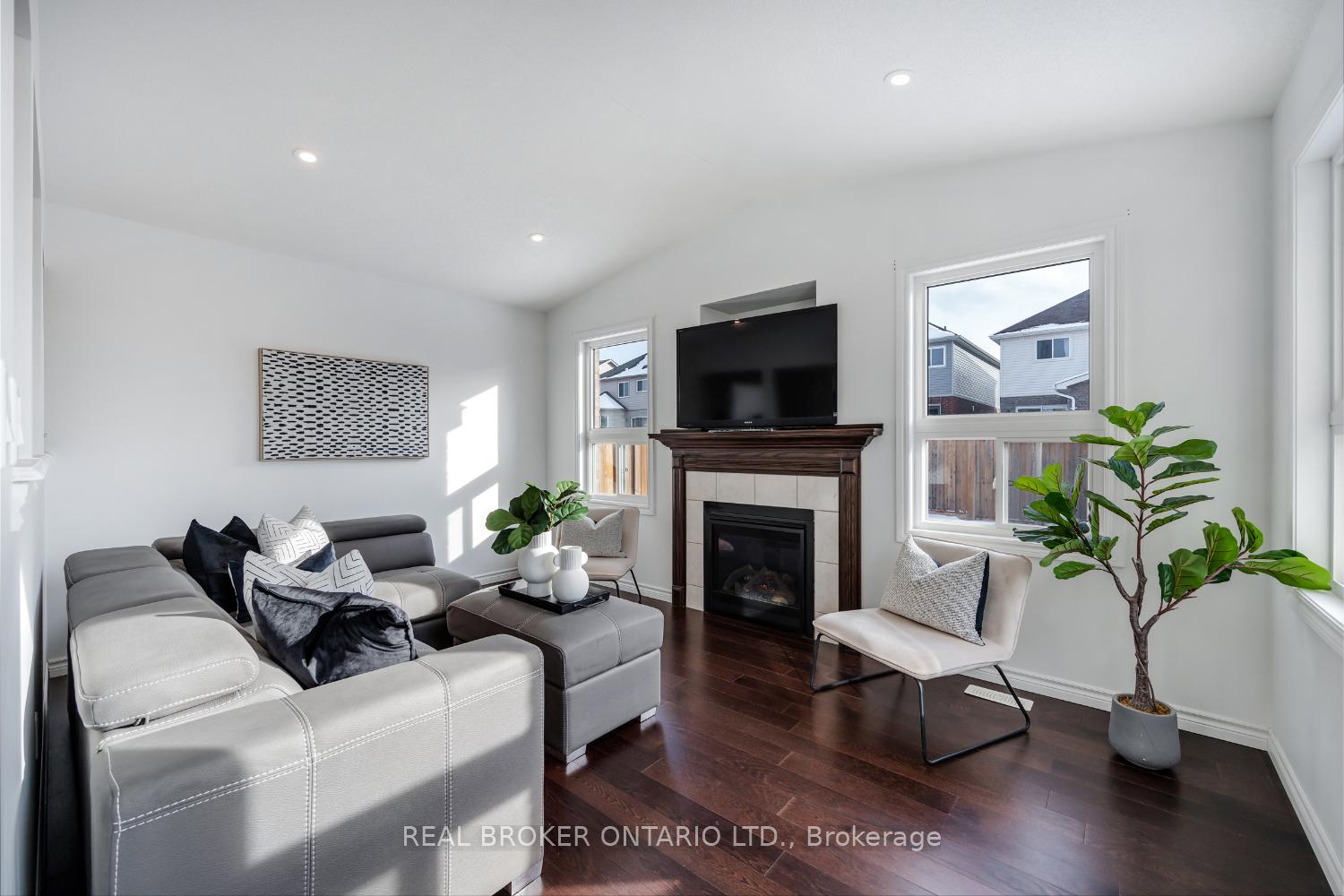 Photo 15 of 1485 Dunedin Crescent, Oshawa, Taunton — HOMEH