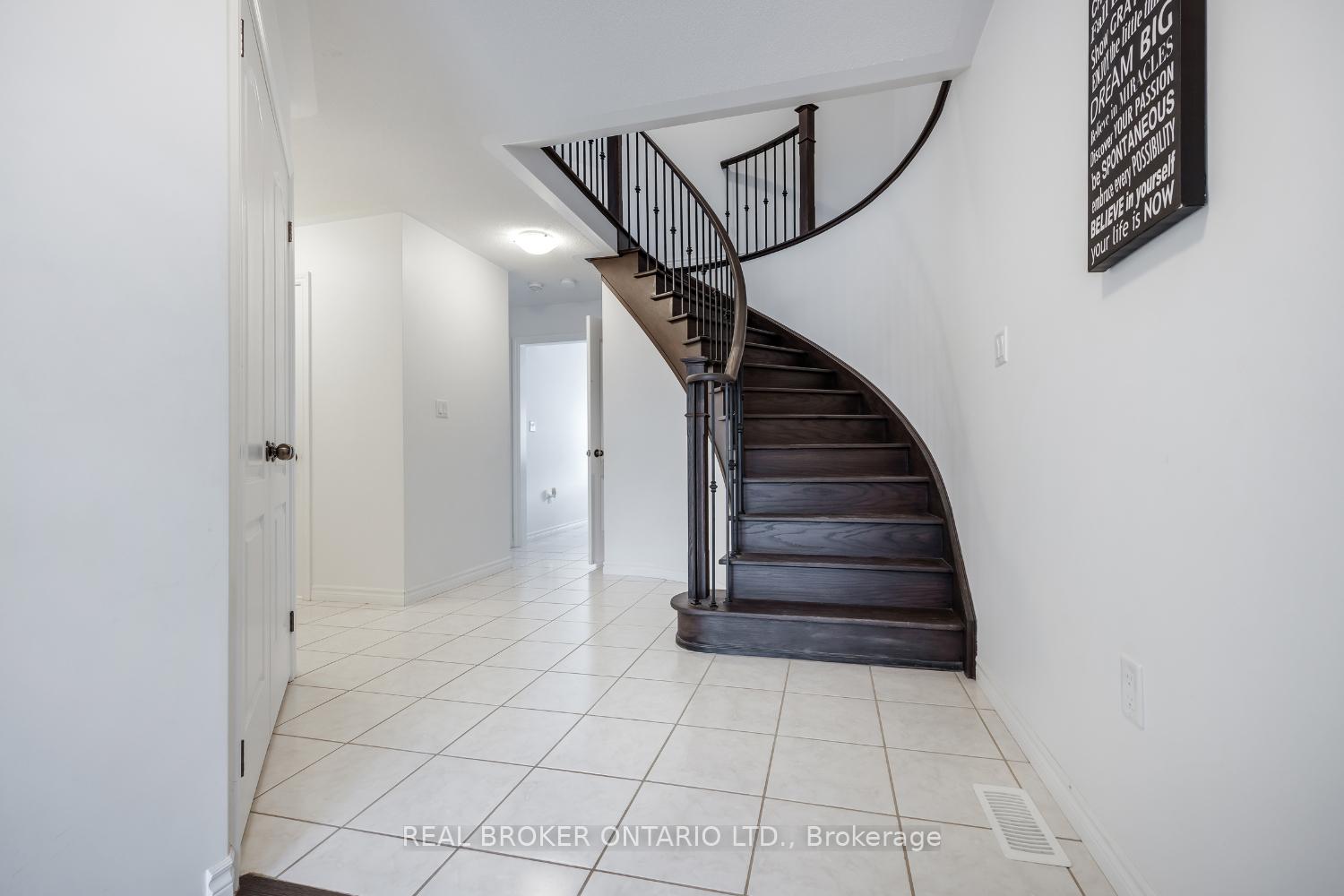 Photo 18 of 1485 Dunedin Crescent, Oshawa, Taunton — HOMEH