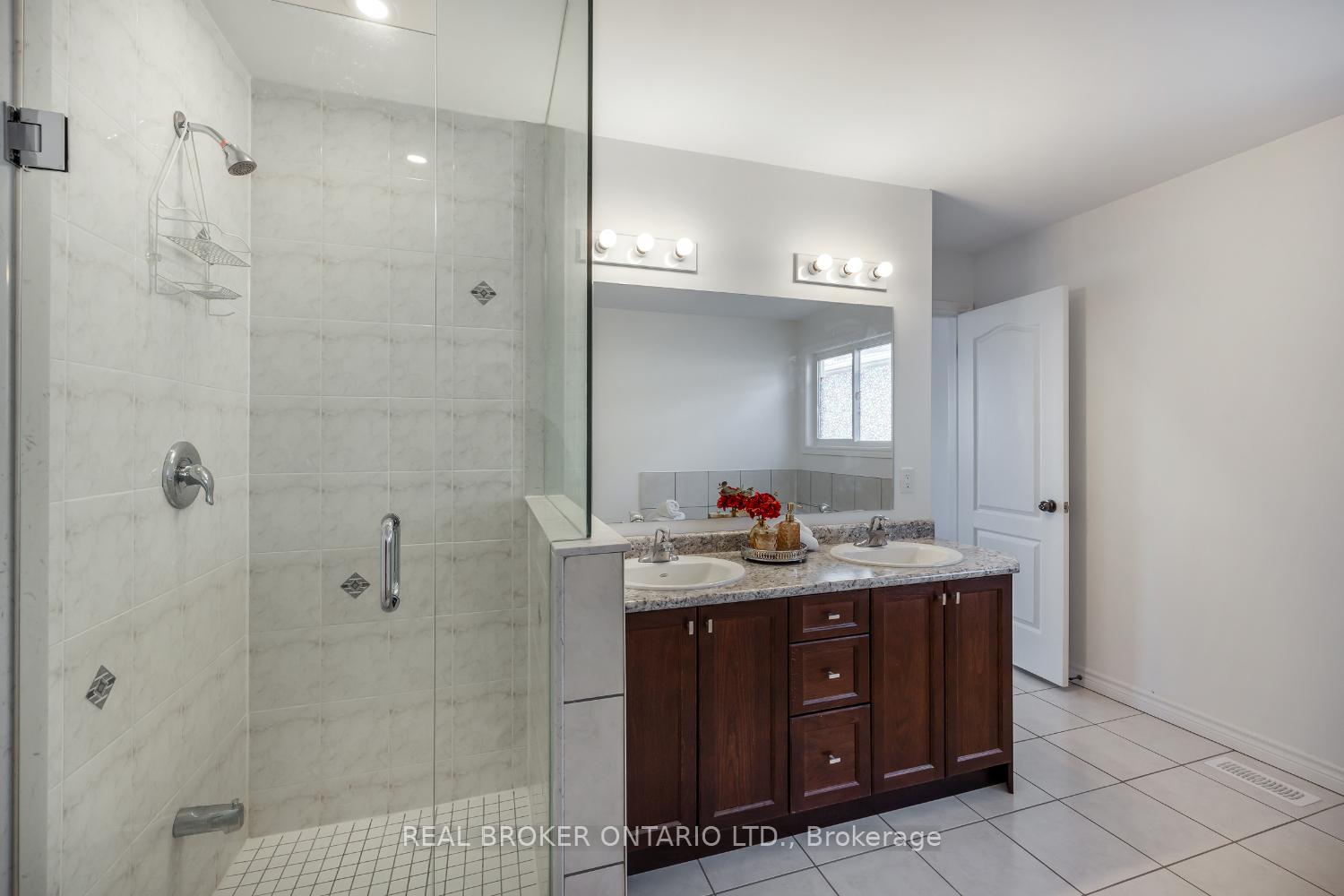 Photo 22 of 1485 Dunedin Crescent, Oshawa, Taunton — HOMEH