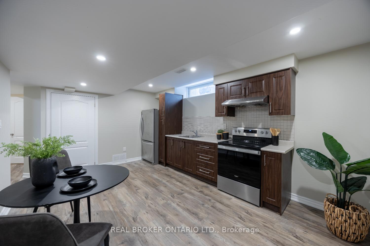 Photo 28 of 1485 Dunedin Crescent, Oshawa, Taunton — HOMEH