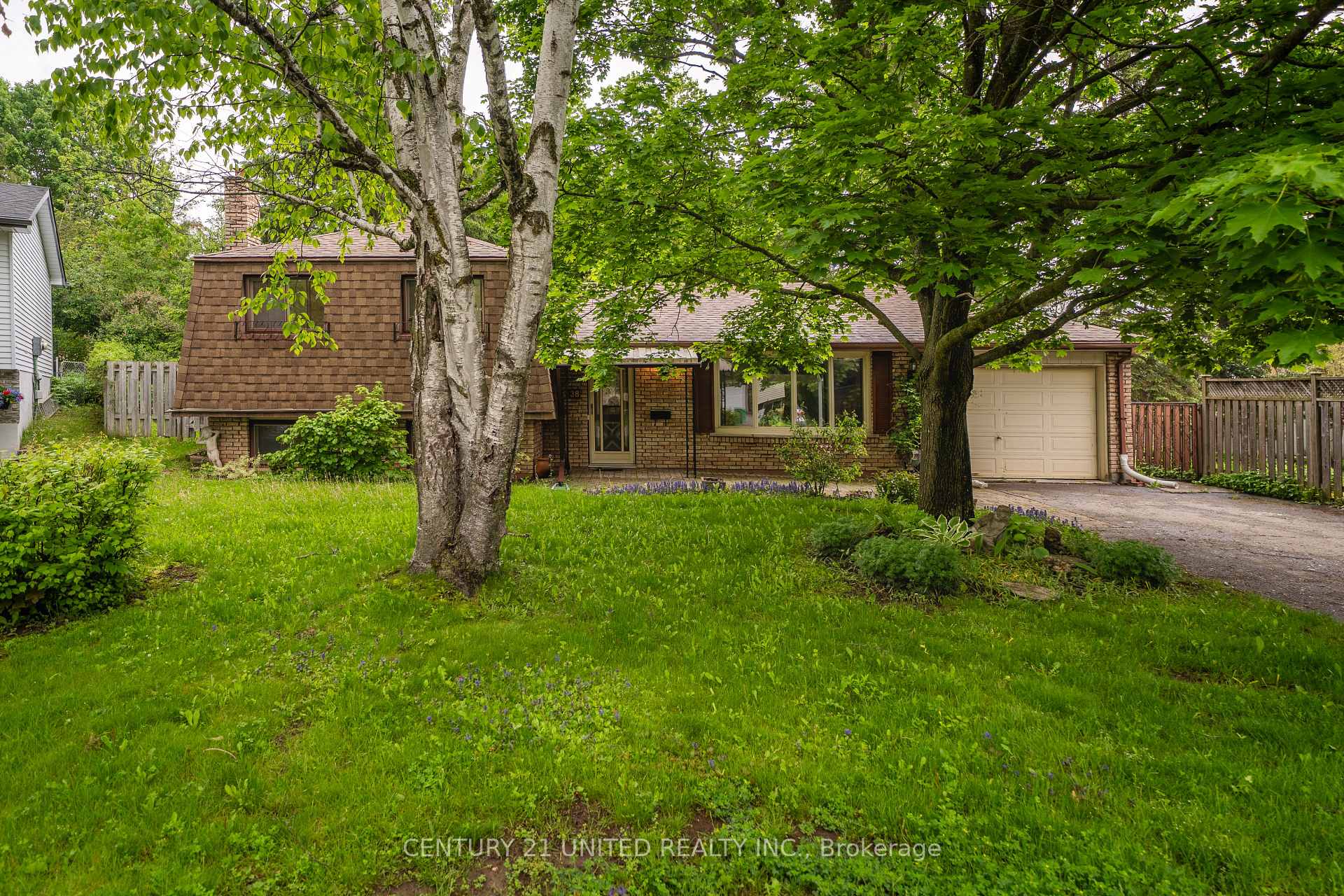 Photo 1 of 38 Parkview Drive, Peterborough, Northcrest Ward 5 — HOMEH
