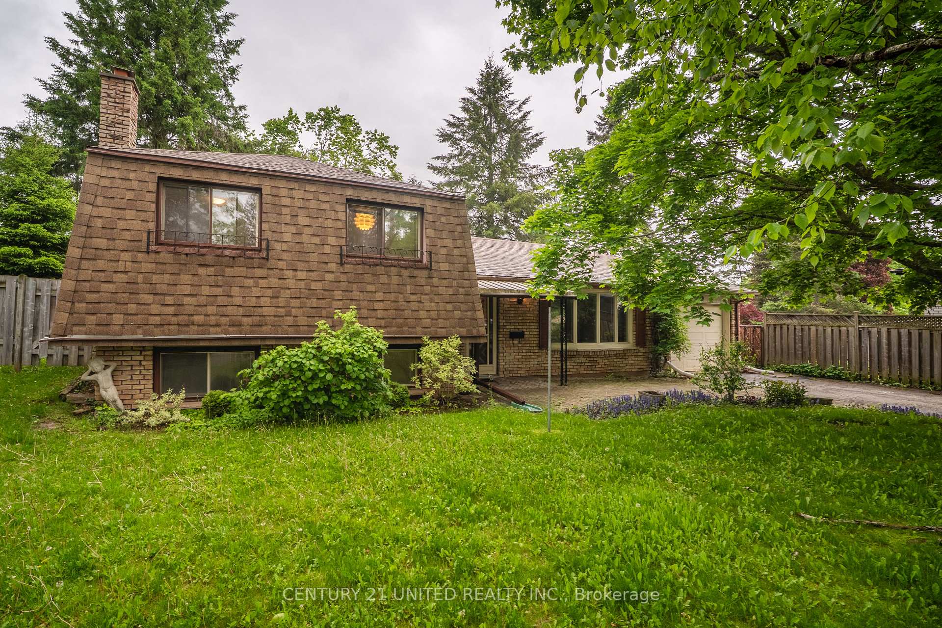 Photo 4 of 38 Parkview Drive, Peterborough, Northcrest Ward 5 — HOMEH