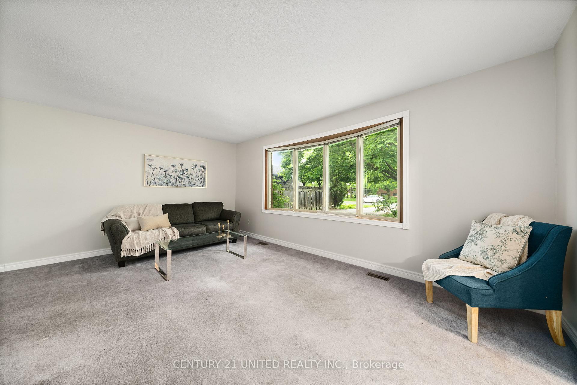 Photo 10 of 38 Parkview Drive, Peterborough, Northcrest Ward 5 — HOMEH