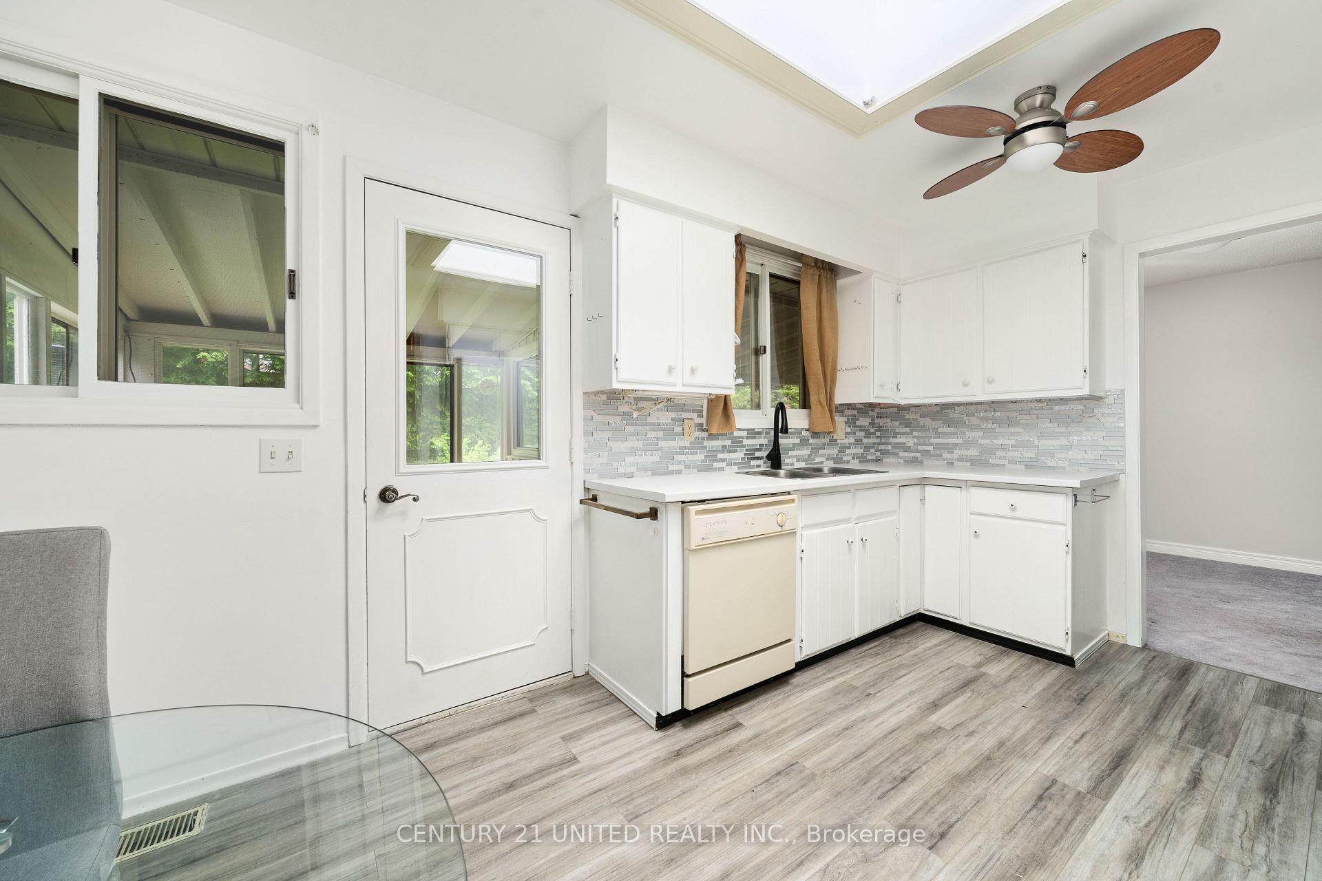 Photo 17 of 38 Parkview Drive, Peterborough, Northcrest Ward 5 — HOMEH