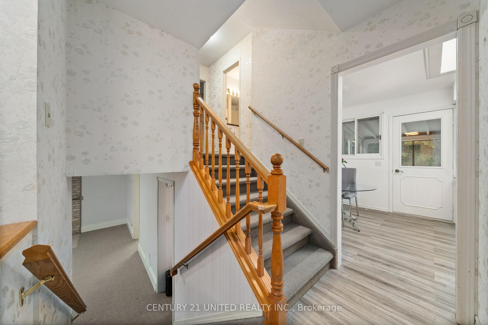 Photo 20 of 38 Parkview Drive, Peterborough, Northcrest Ward 5 — HOMEH