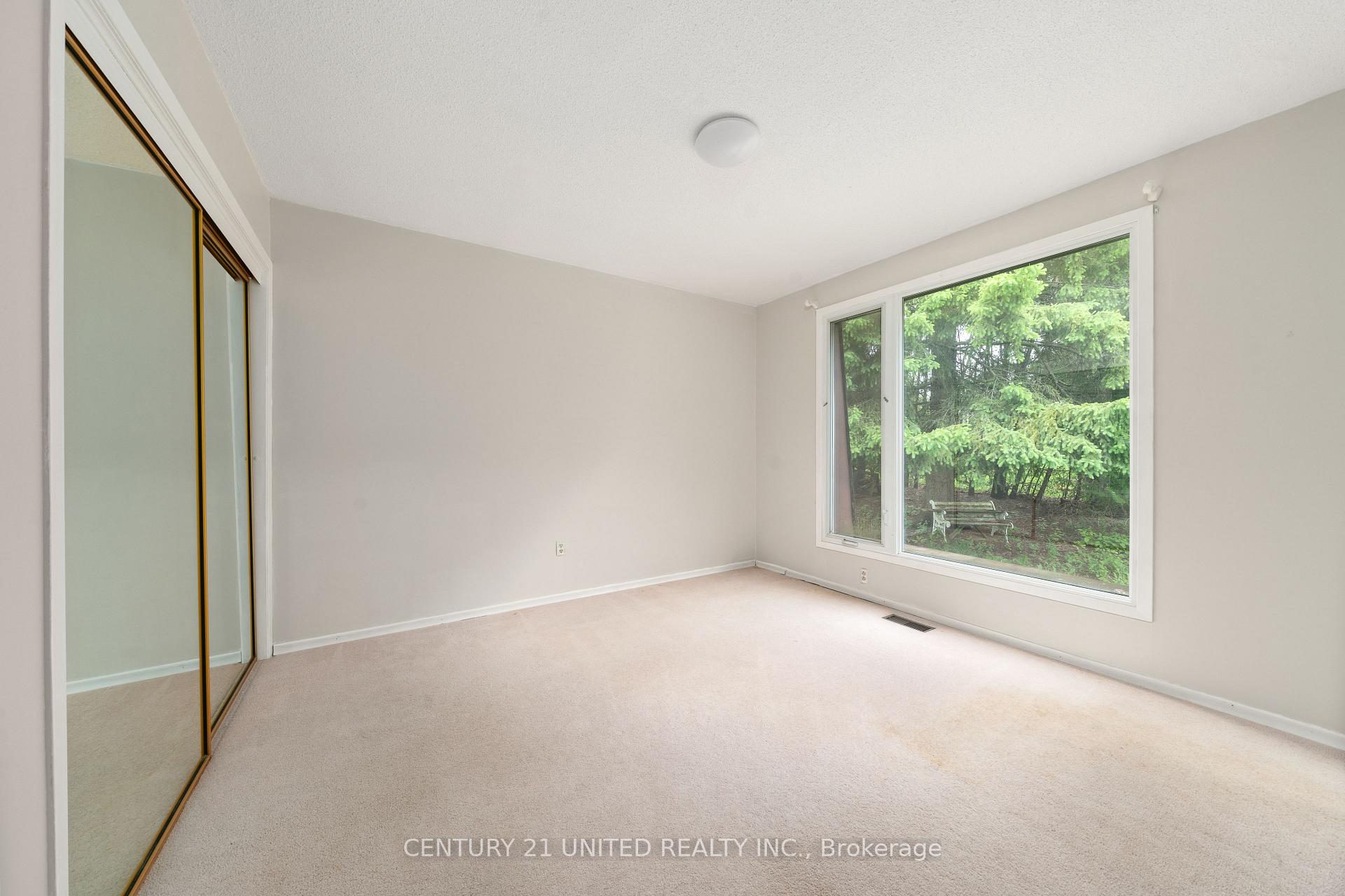 Photo 23 of 38 Parkview Drive, Peterborough, Northcrest Ward 5 — HOMEH