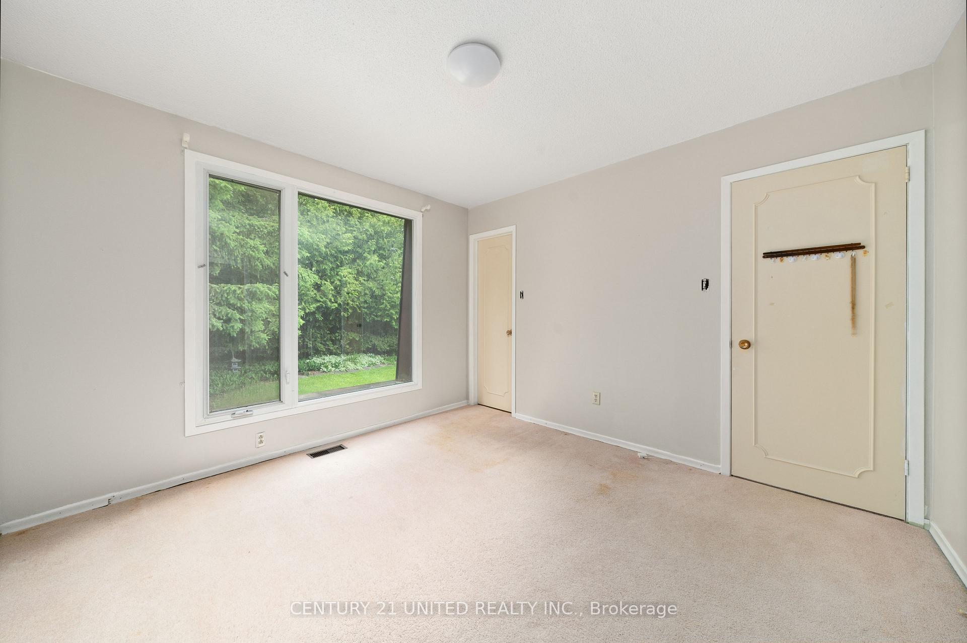 Photo 24 of 38 Parkview Drive, Peterborough, Northcrest Ward 5 — HOMEH