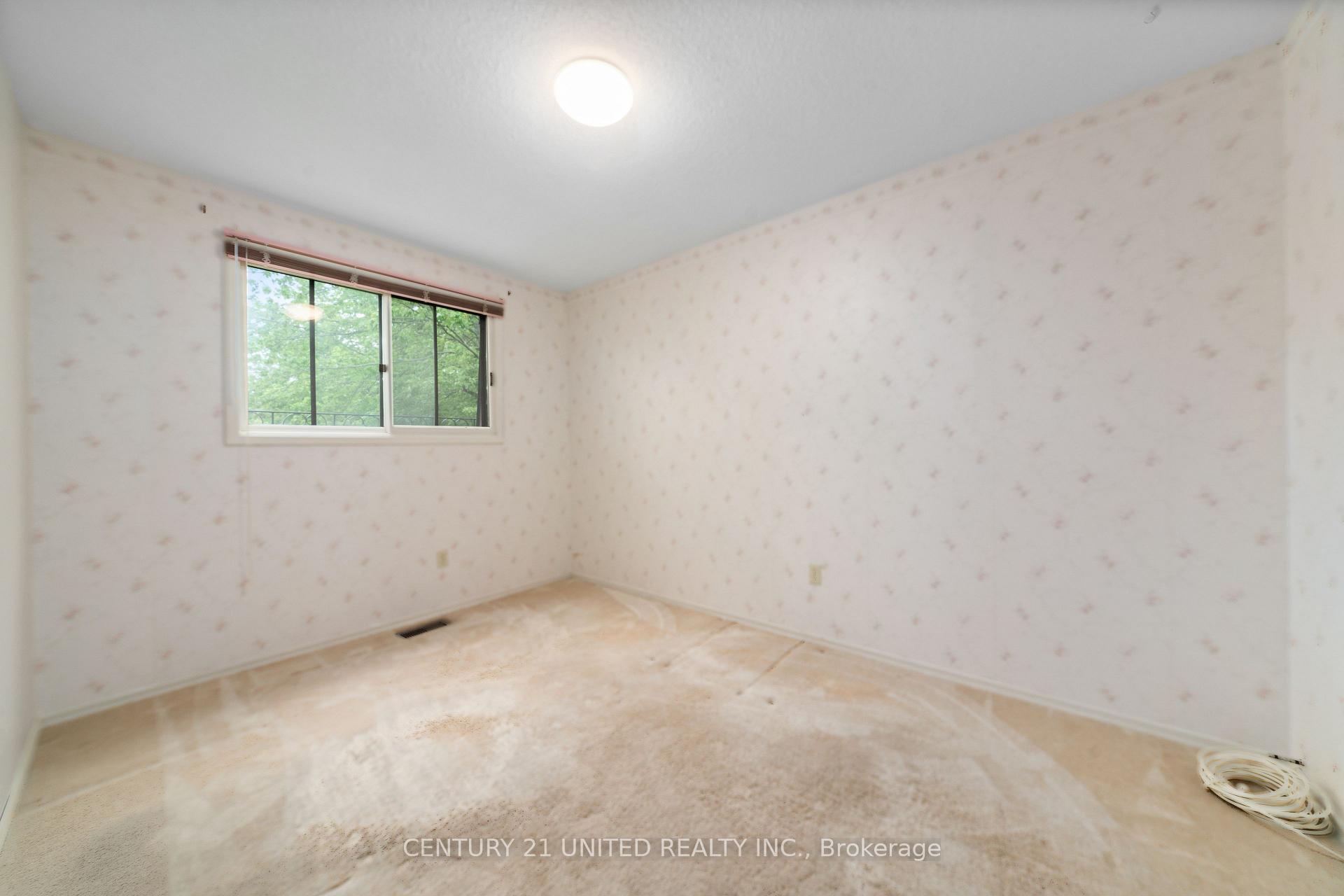 Photo 26 of 38 Parkview Drive, Peterborough, Northcrest Ward 5 — HOMEH
