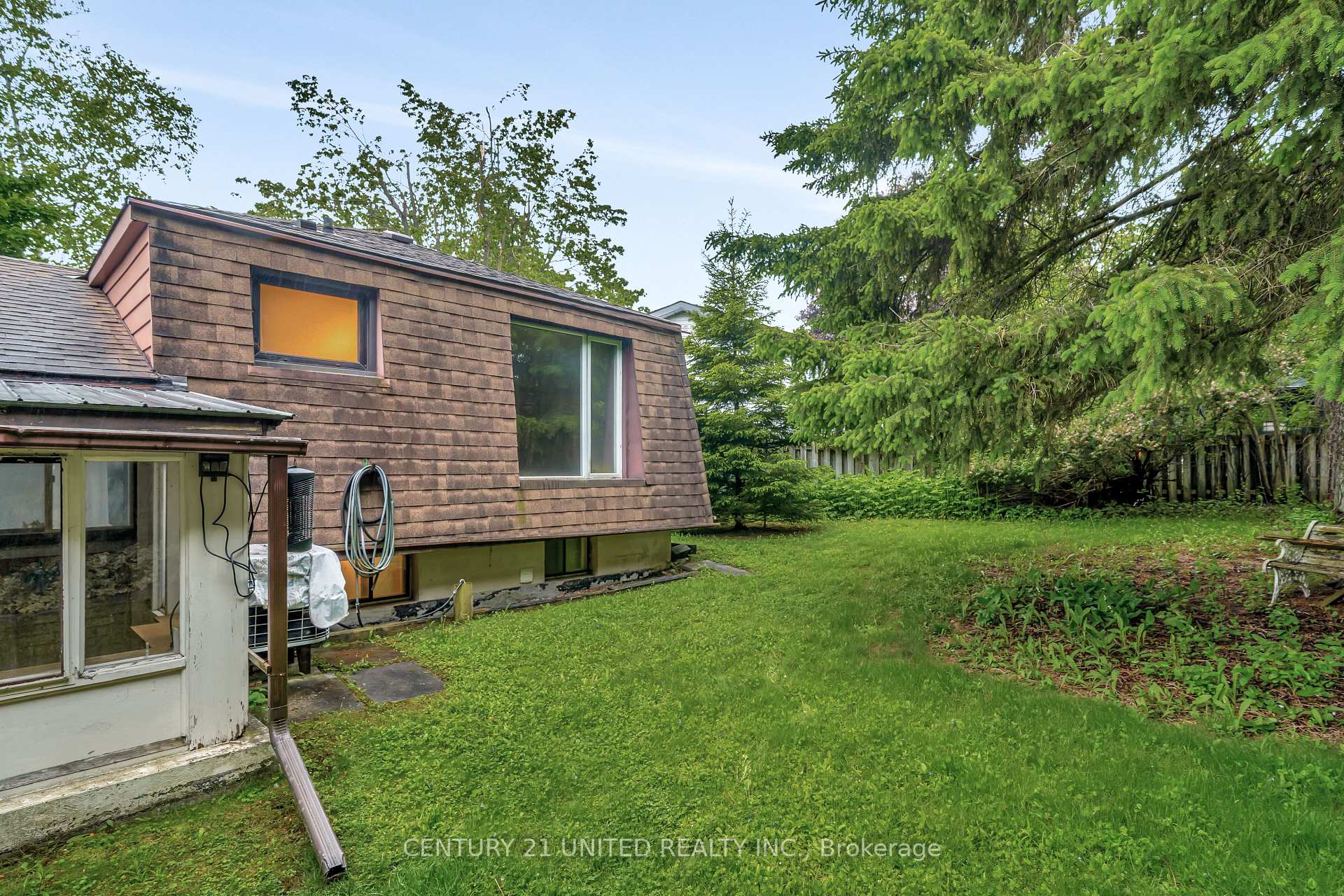 Photo 38 of 38 Parkview Drive, Peterborough, Northcrest Ward 5 — HOMEH