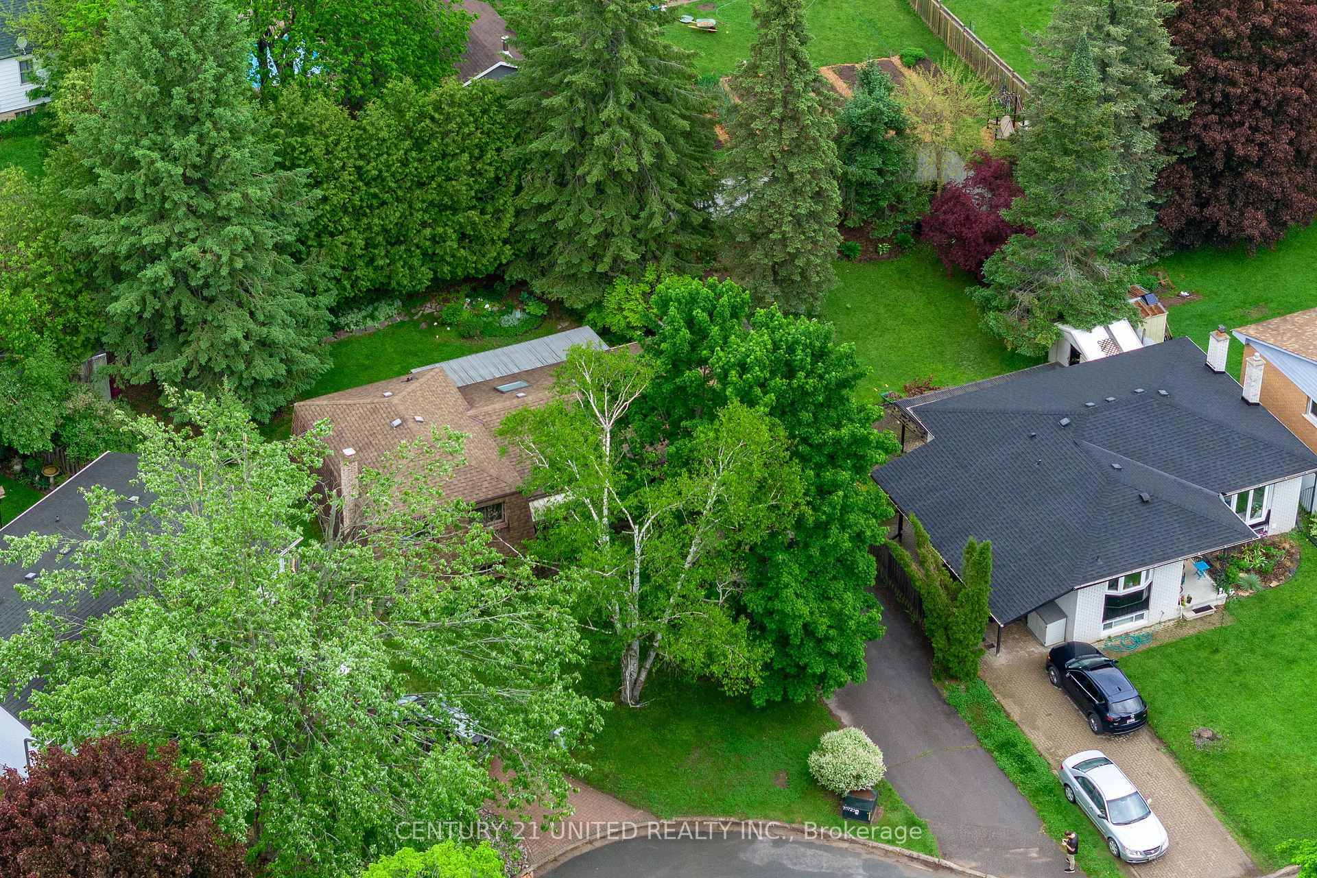 Photo 42 of 38 Parkview Drive, Peterborough, Northcrest Ward 5 — HOMEH