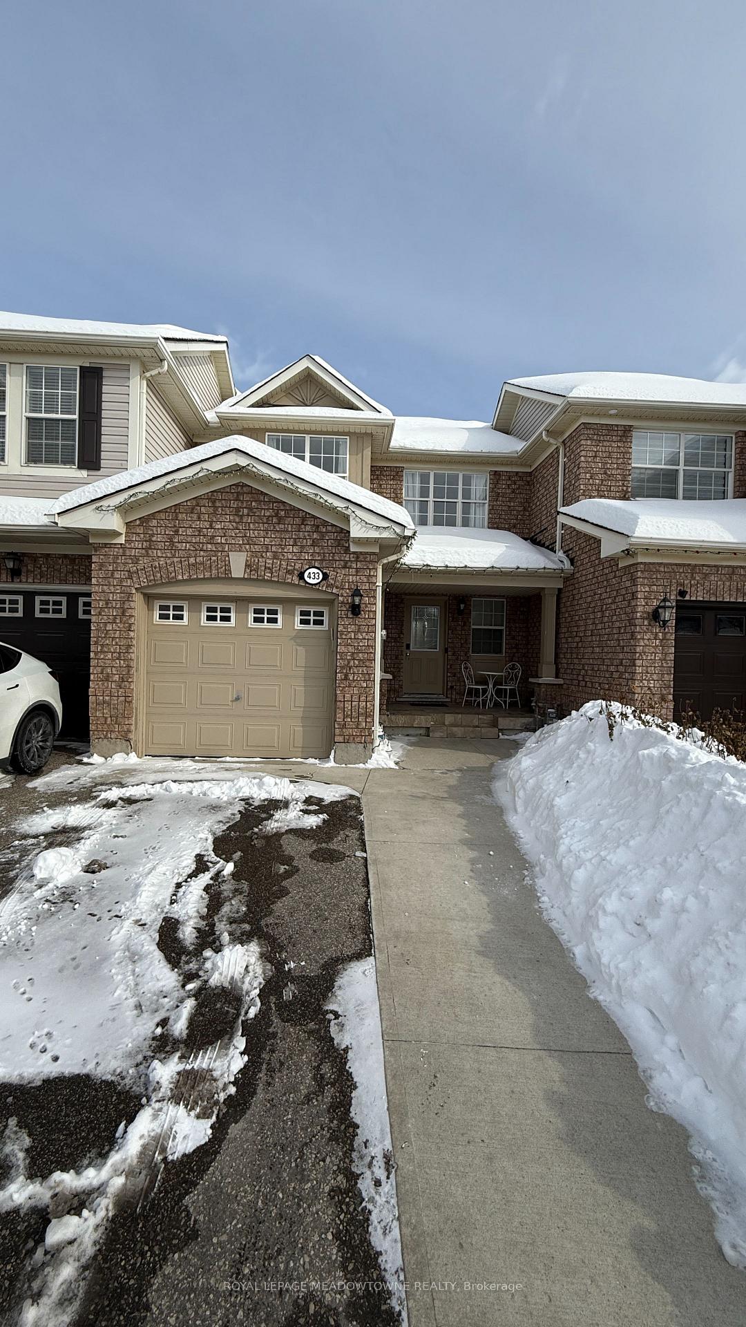Front of 433 Baverstock Crescent