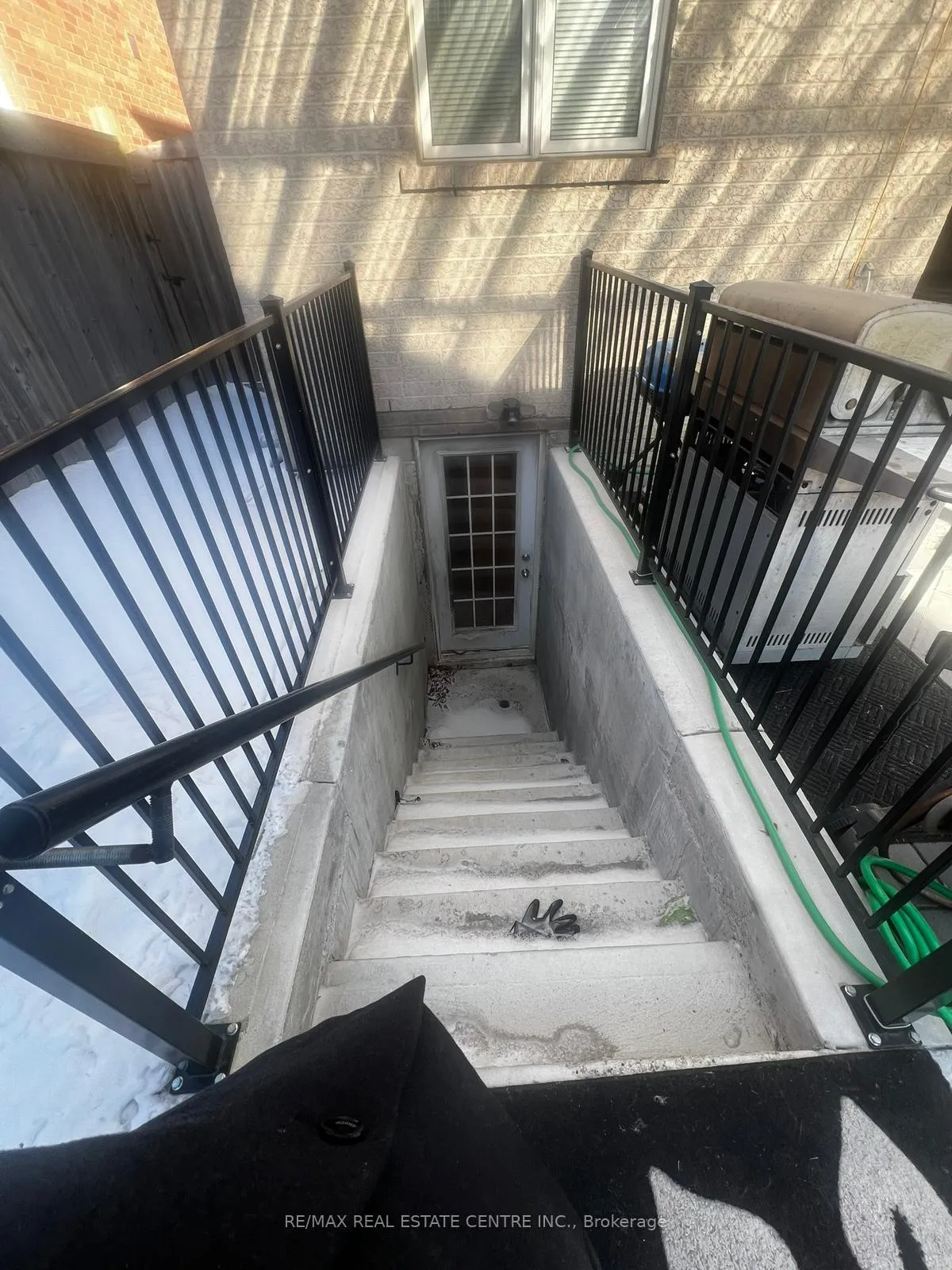 Photo 3 of 1870 Esterbrook Drive, Oshawa, Taunton — HOMEH