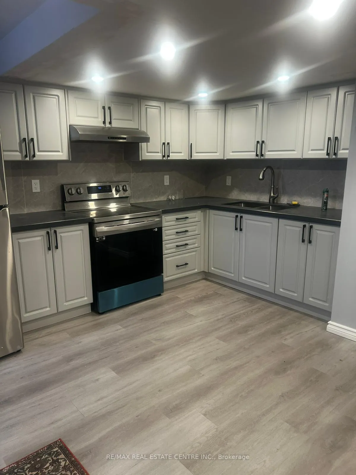 Photo 5 of 1870 Esterbrook Drive, Oshawa, Taunton — HOMEH