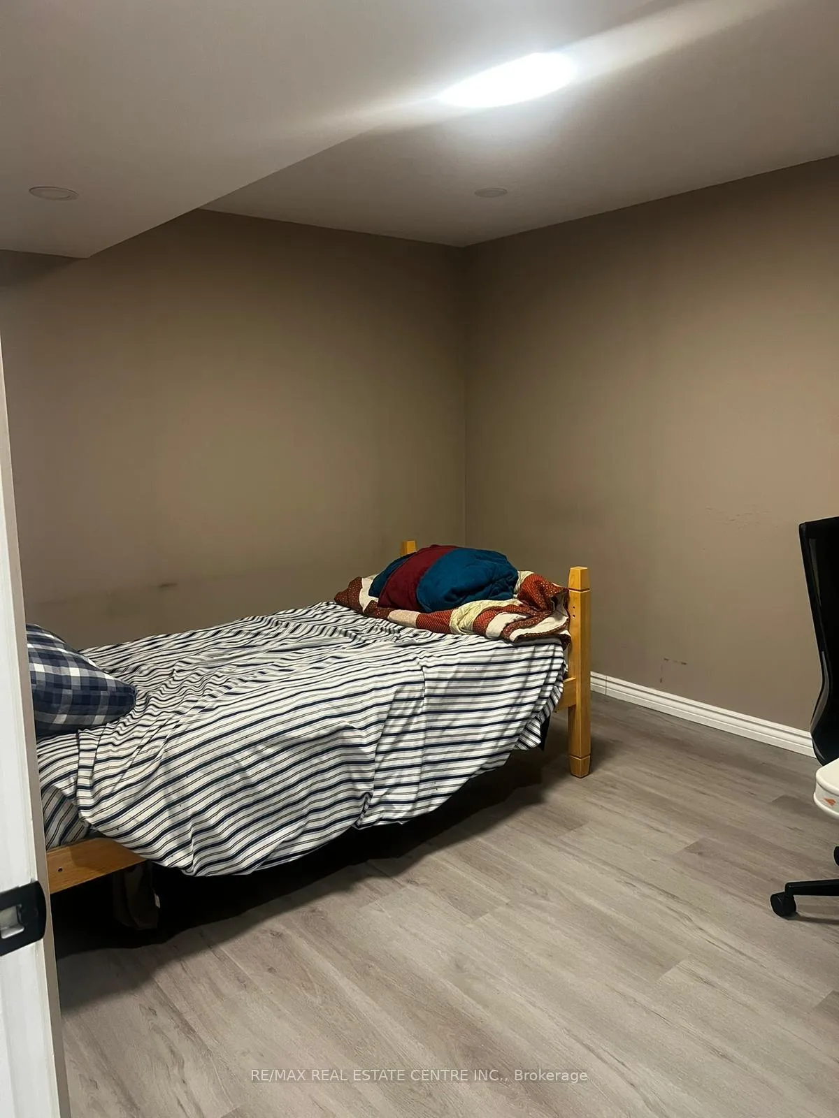 Photo 14 of 1870 Esterbrook Drive, Oshawa, Taunton — HOMEH