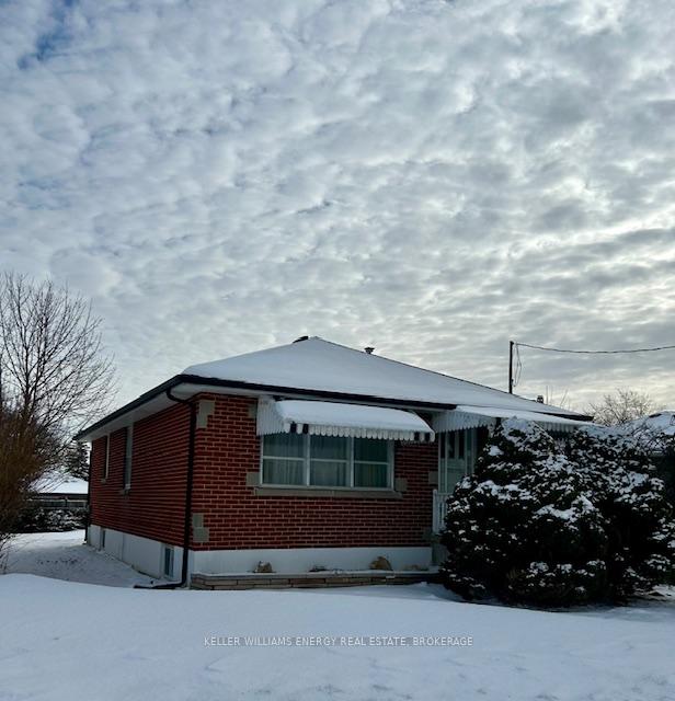 Front of 571 Stevenson Road N