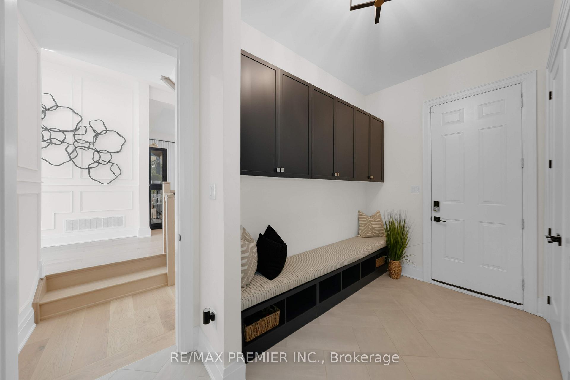 Photo 12 of 35 Wainfleet Crescent, Vaughan, Vellore Village — HOMEH