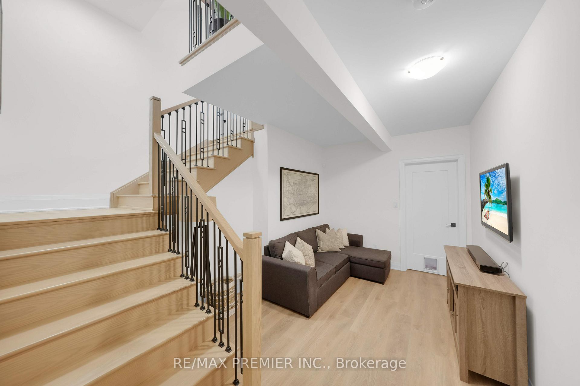 Photo 35 of 35 Wainfleet Crescent, Vaughan, Vellore Village — HOMEH