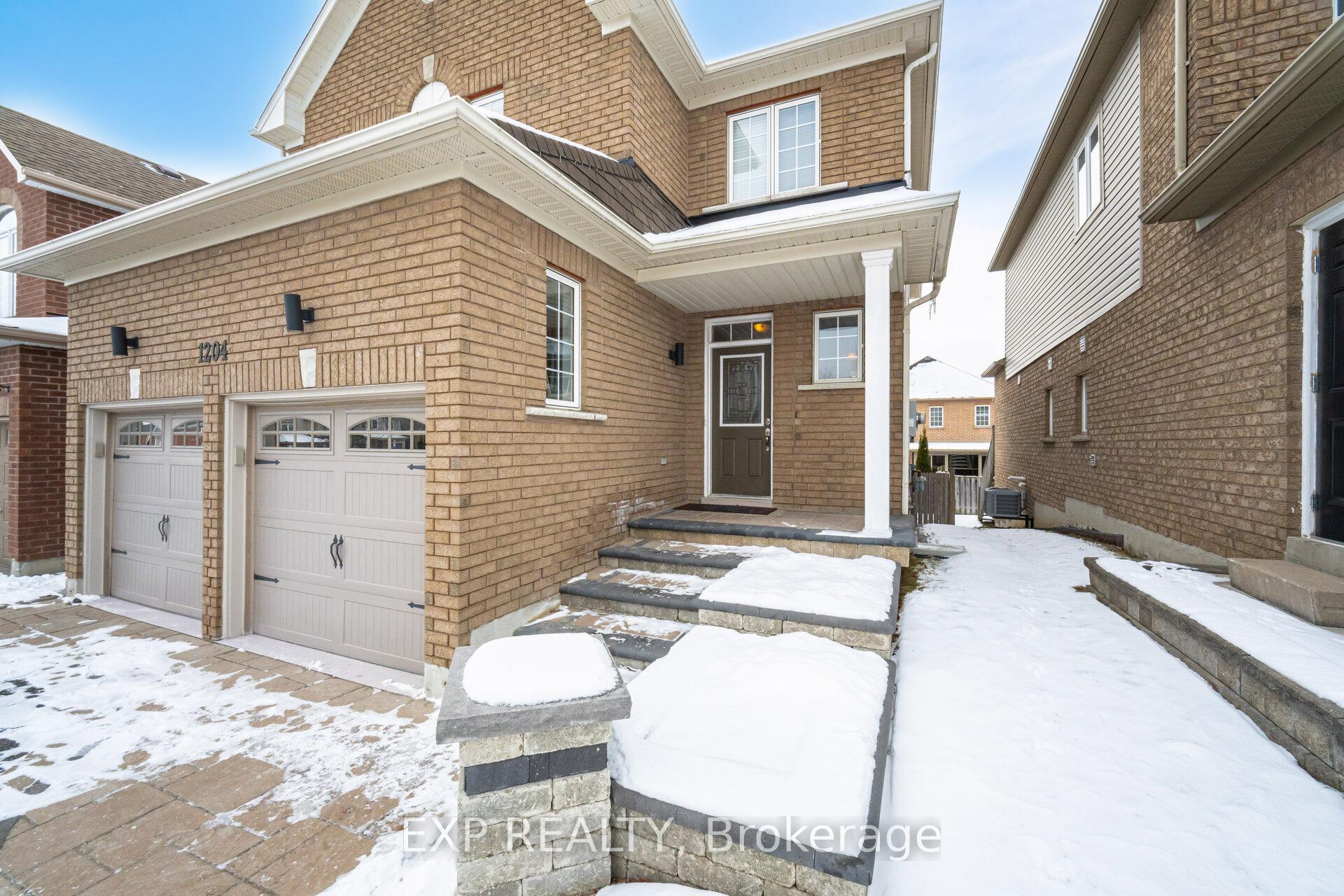 Photo 1 of 1204 Langley Circle, Oshawa, Pinecrest — HOMEH