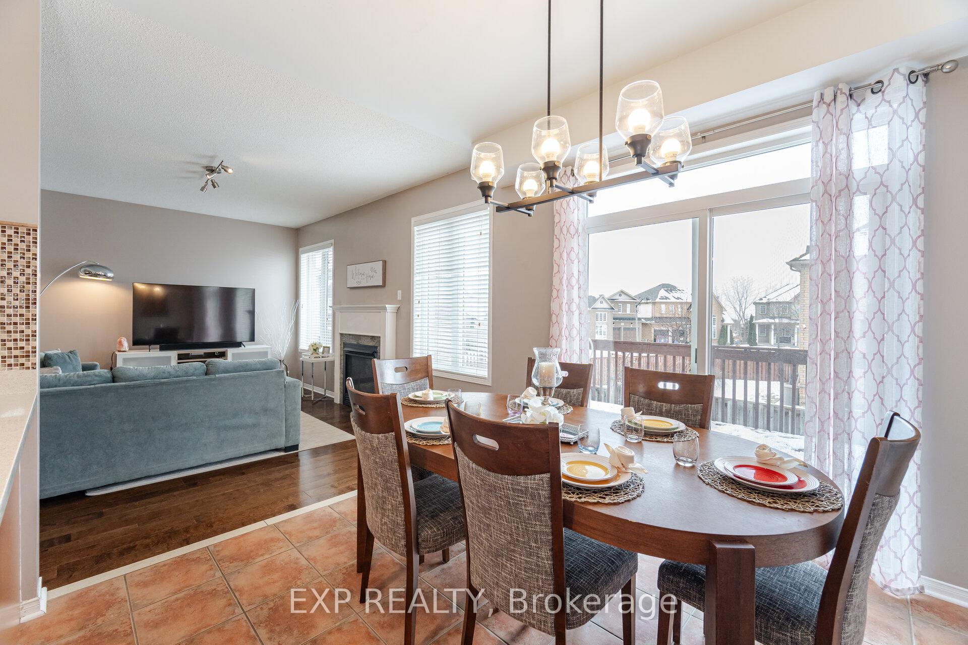 Photo 11 of 1204 Langley Circle, Oshawa, Pinecrest — HOMEH