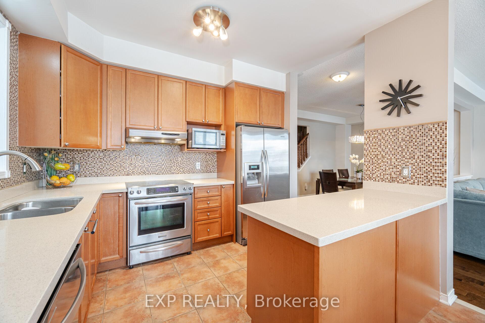 Photo 12 of 1204 Langley Circle, Oshawa, Pinecrest — HOMEH
