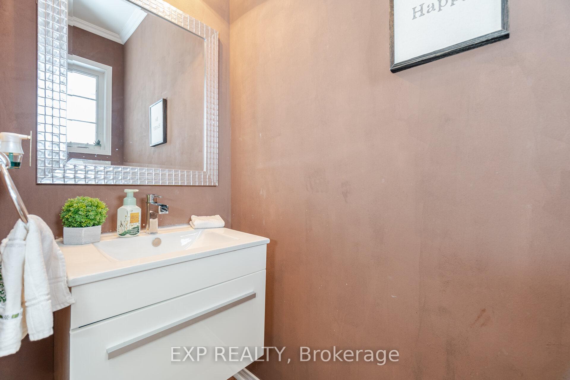Photo 18 of 1204 Langley Circle, Oshawa, Pinecrest — HOMEH