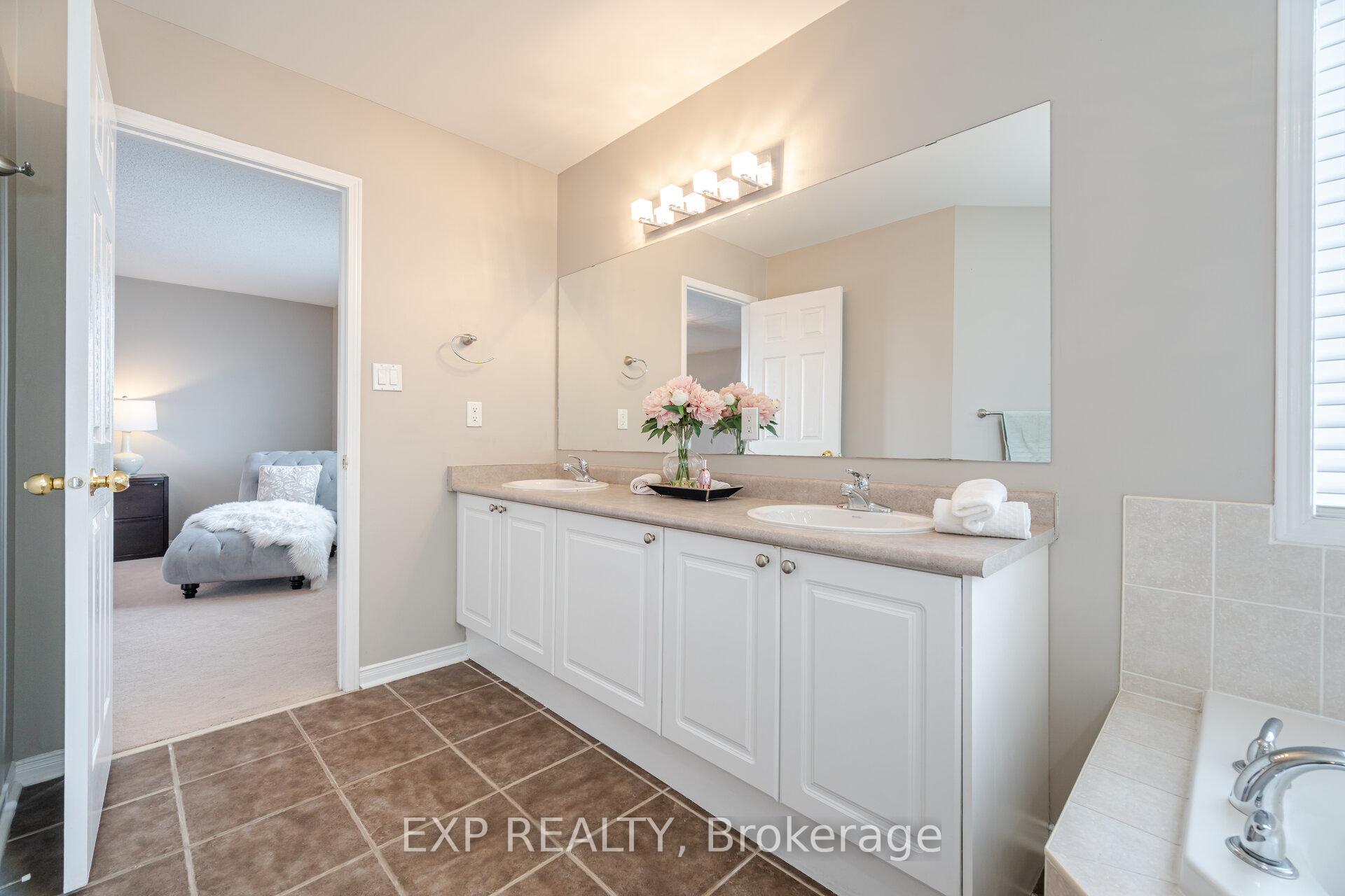 Photo 24 of 1204 Langley Circle, Oshawa, Pinecrest — HOMEH