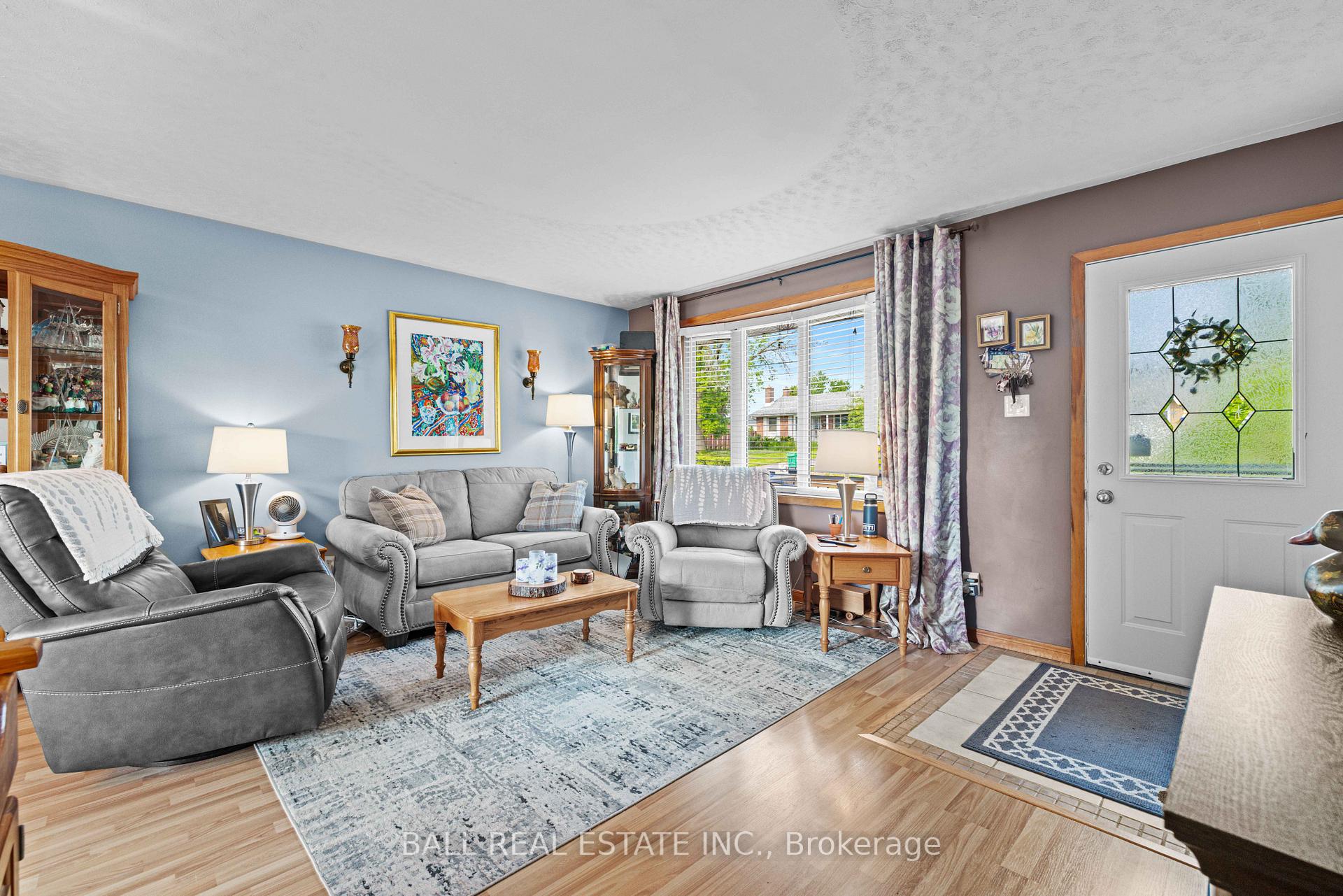 Photo 3 of 171 Herbert Street, Peterborough, Northcrest Ward 5 — HOMEH