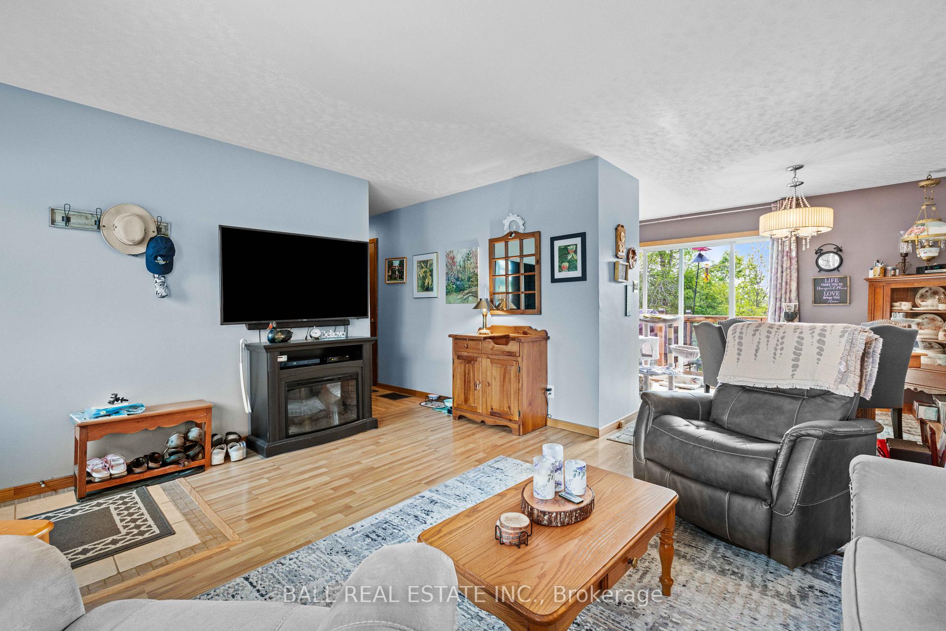 Photo 7 of 171 Herbert Street, Peterborough, Northcrest Ward 5 — HOMEH