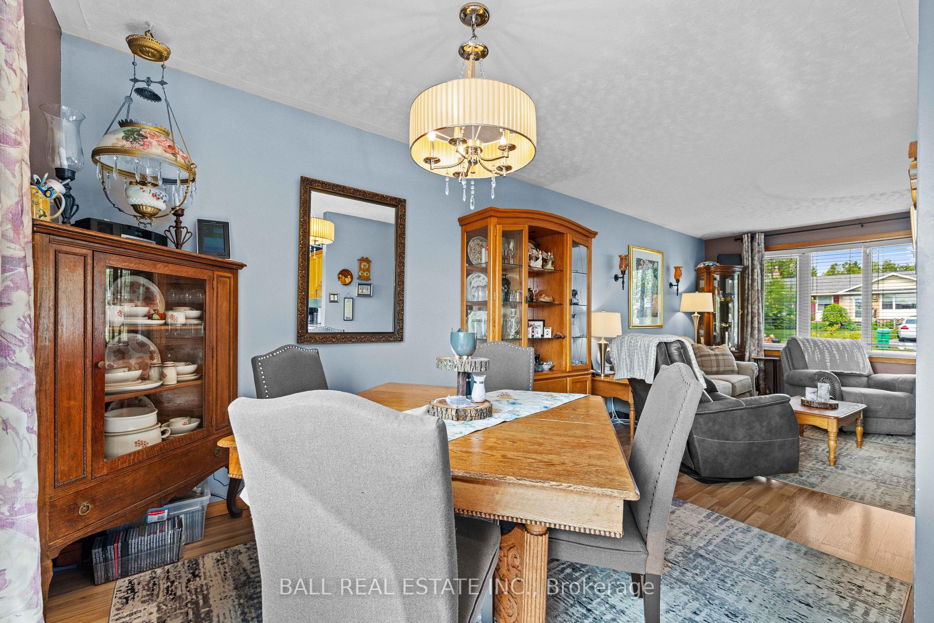 Photo 10 of 171 Herbert Street, Peterborough, Northcrest Ward 5 — HOMEH