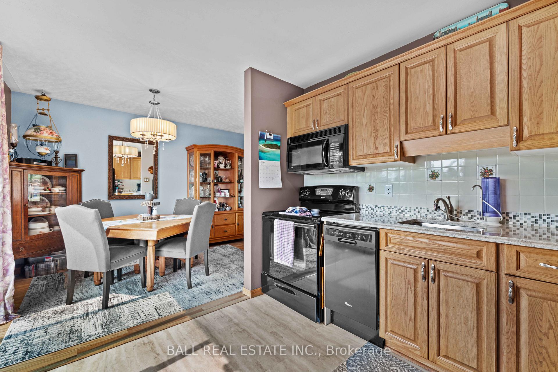 Photo 13 of 171 Herbert Street, Peterborough, Northcrest Ward 5 — HOMEH